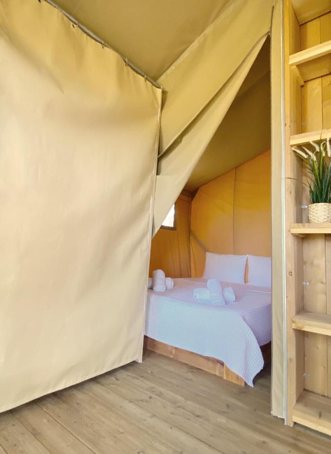 Mareleon Camping Ofrínion エクステリア 写真