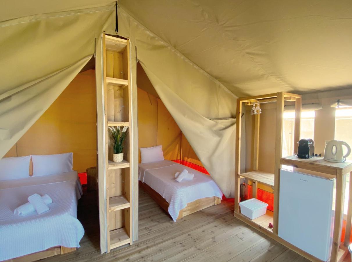 Mareleon Camping Ofrínion エクステリア 写真